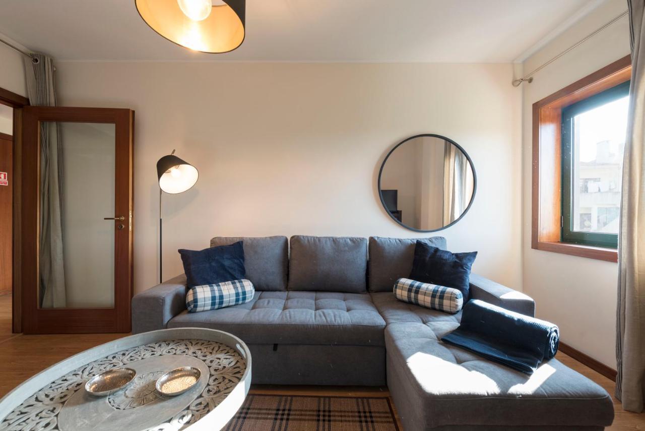 Lovelystay - Homey Feeling Flat W/ Free Parking Porto Zewnętrze zdjęcie