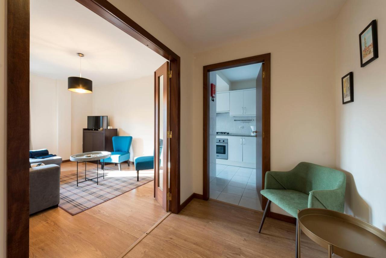 Lovelystay - Homey Feeling Flat W/ Free Parking Porto Zewnętrze zdjęcie